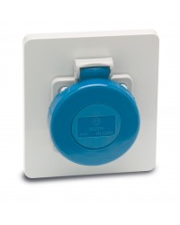 FAMATEL 13960 Base empotrar 2P+TTL 16A 230V IP68 2m