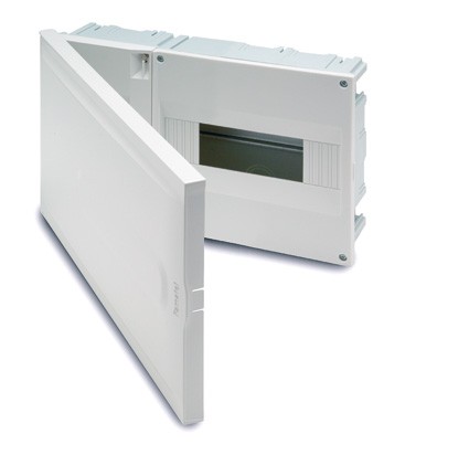 FAMATEL 3308-P Caja ICP 32 + 8 elementos con puerta